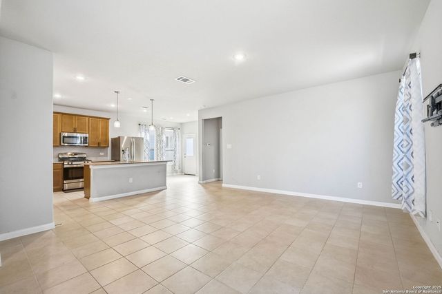 9102 Devils River, Converse, TX 78109