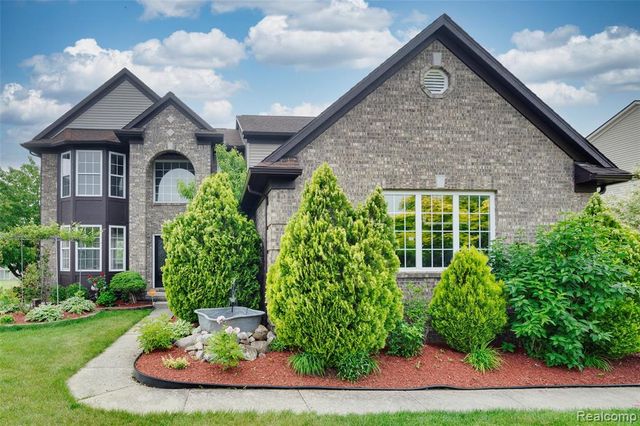 6330 Sadie Lane, Belleville, MI 48111