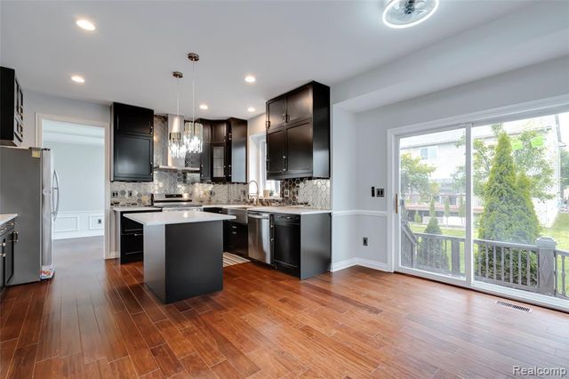 6330 Sadie Lane, Belleville, MI 48111
