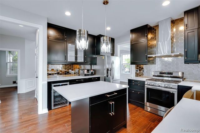 6330 Sadie Lane, Belleville, MI 48111