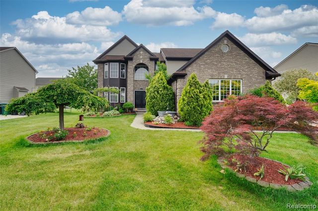 6330 Sadie Lane, Belleville, MI 48111