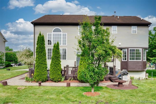 6330 Sadie Lane, Belleville, MI 48111