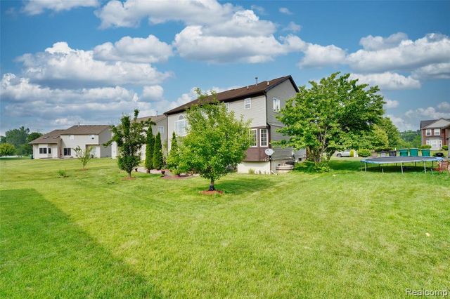 6330 Sadie Lane, Belleville, MI 48111