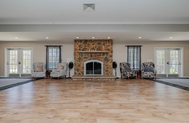 10 York Court, Rochester, NH 03868