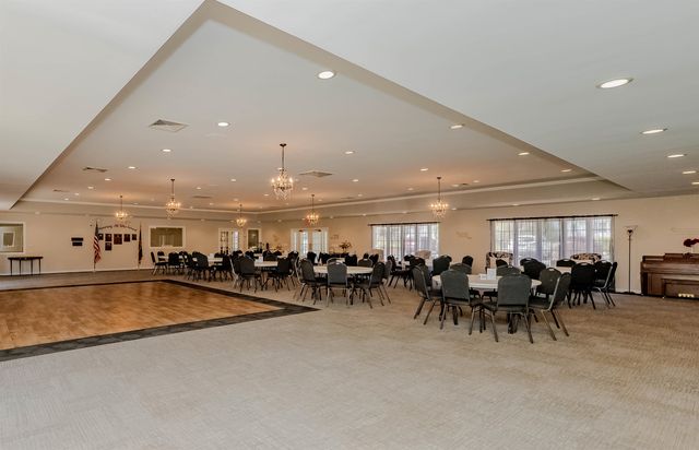 10 York Court, Rochester, NH 03868