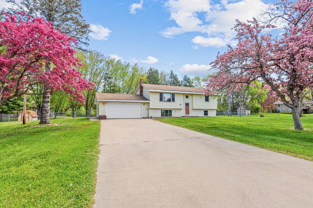 15133 Taylor Street NE, Ham Lake, MN 55304