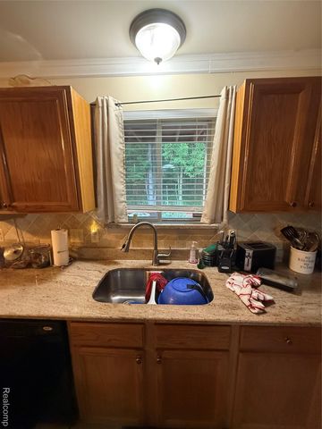 44994 Sondra Drive, Van Buren Charter Township, MI 48111