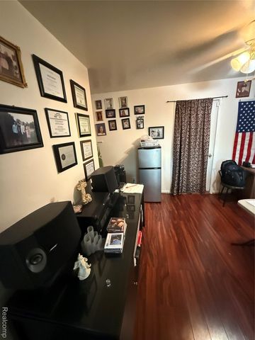 44994 Sondra Drive, Van Buren Charter Township, MI 48111