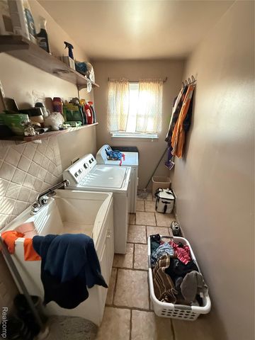 44994 Sondra Drive, Van Buren Charter Township, MI 48111