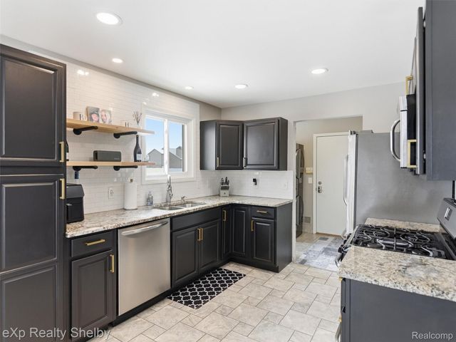 53152 Cripple Creek Drive, Chesterfield Township, MI 48047