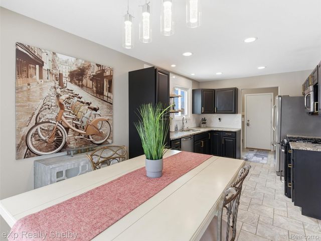 53152 Cripple Creek Drive, Chesterfield Township, MI 48047