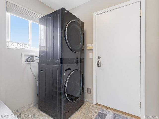 53152 Cripple Creek Drive, Chesterfield Township, MI 48047