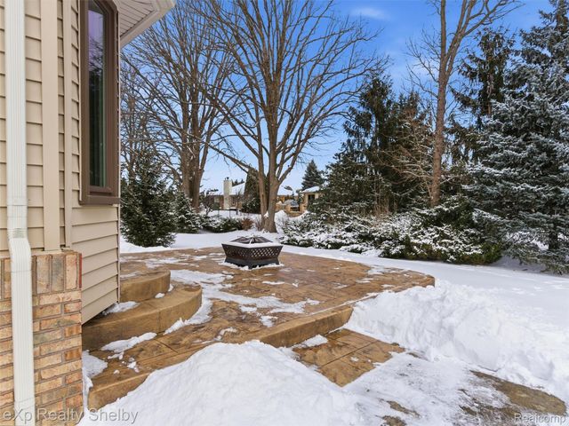 53152 Cripple Creek Drive, Chesterfield Township, MI 48047