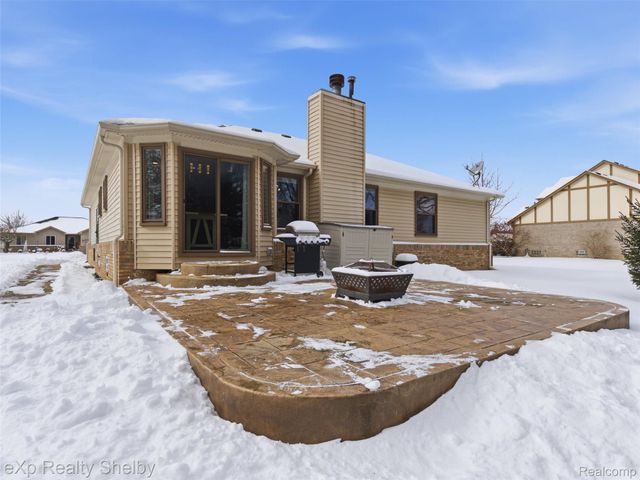 53152 Cripple Creek Drive, Chesterfield Township, MI 48047