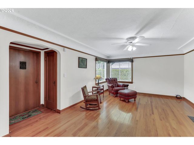 10320 Se STANLEY Ave, Milwaukie, OR 97222