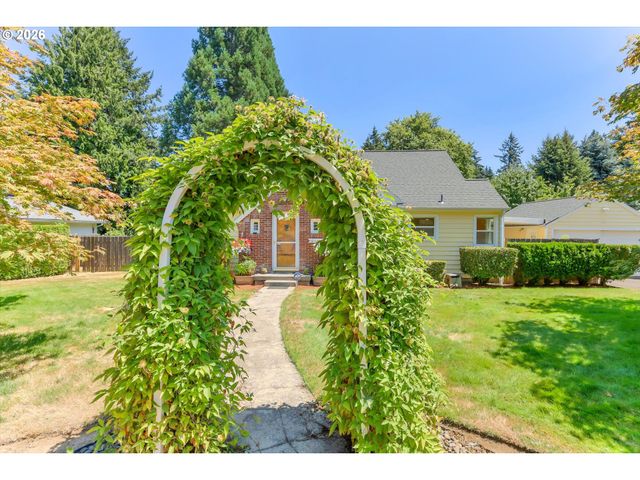 10320 Se STANLEY Ave, Milwaukie, OR 97222