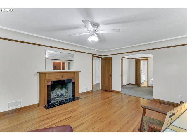 10320 Se STANLEY Ave, Milwaukie, OR 97222