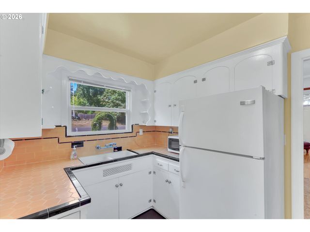 10320 Se STANLEY Ave, Milwaukie, OR 97222