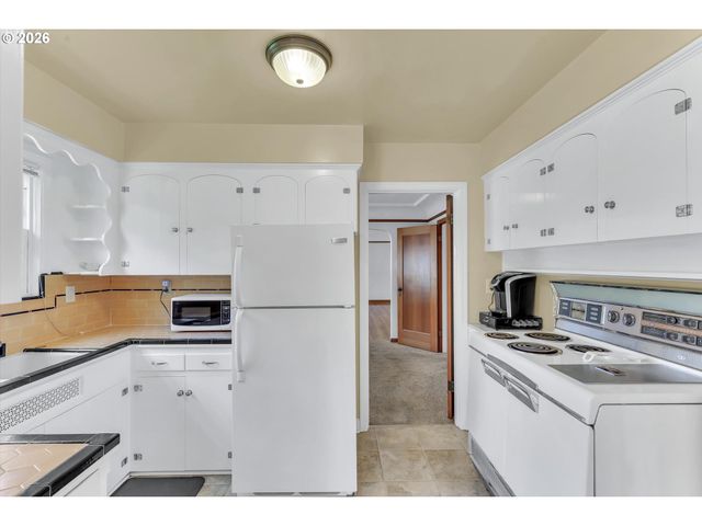 10320 Se STANLEY Ave, Milwaukie, OR 97222