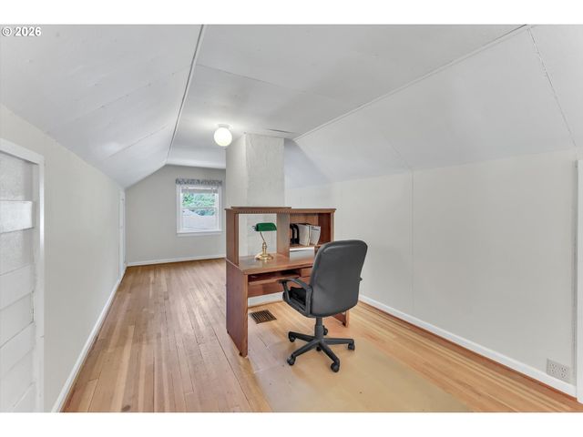 10320 Se STANLEY Ave, Milwaukie, OR 97222