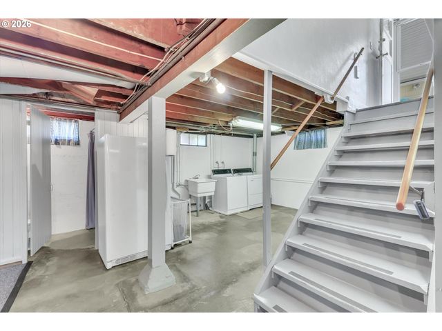 10320 Se STANLEY Ave, Milwaukie, OR 97222