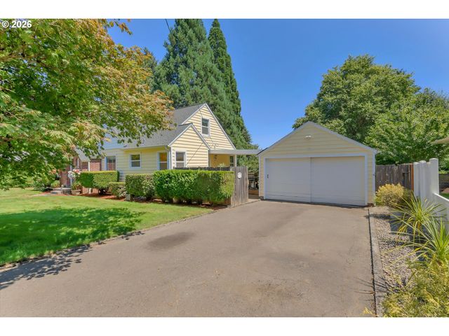 10320 Se STANLEY Ave, Milwaukie, OR 97222
