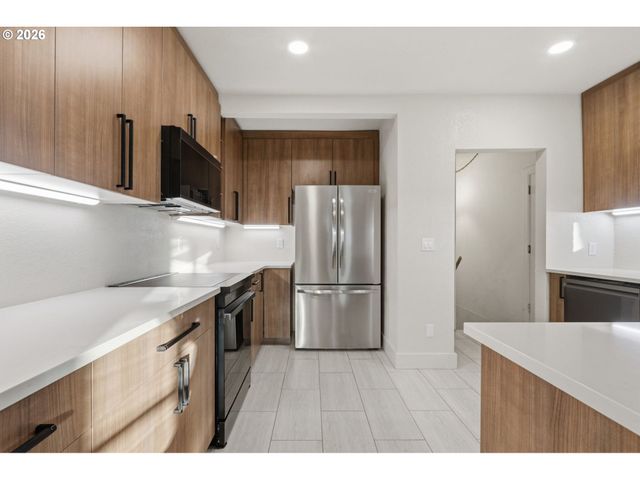 123 W 38TH St, Vancouver, WA 98660