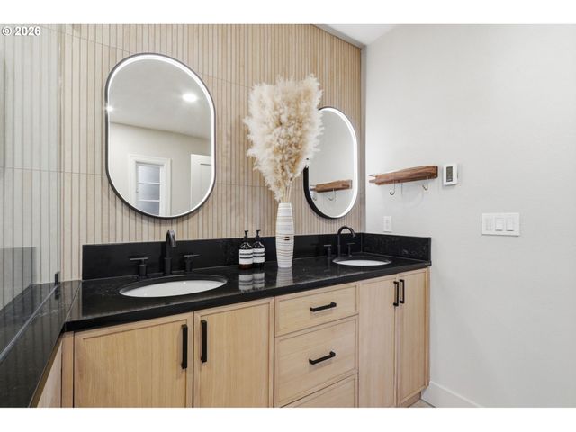 123 W 38TH St, Vancouver, WA 98660