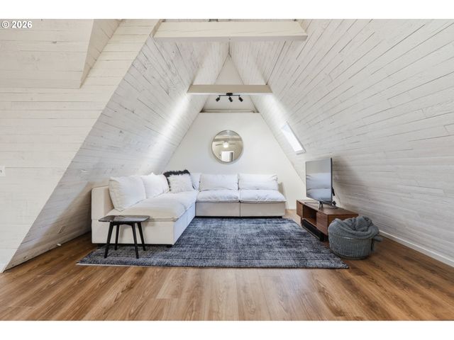 123 W 38TH St, Vancouver, WA 98660