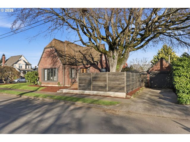 123 W 38TH St, Vancouver, WA 98660