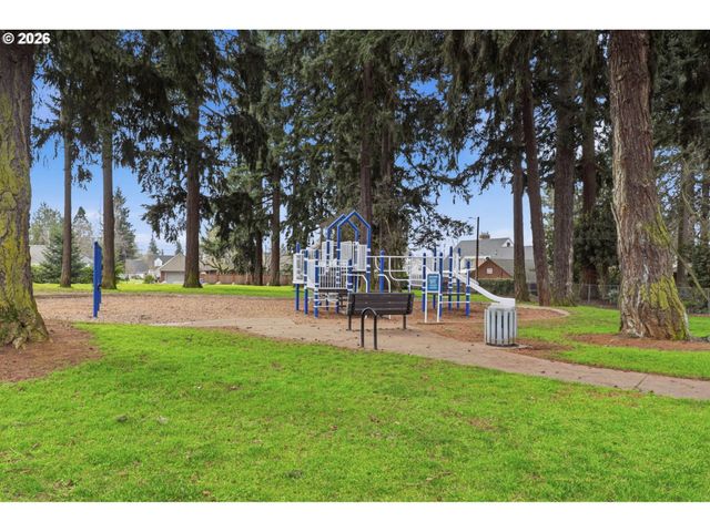123 W 38TH St, Vancouver, WA 98660