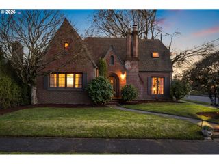 123 W 38TH St, Vancouver, WA 98660