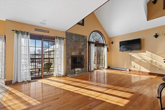 110 Minebrook Rd, Webster, MA 01570