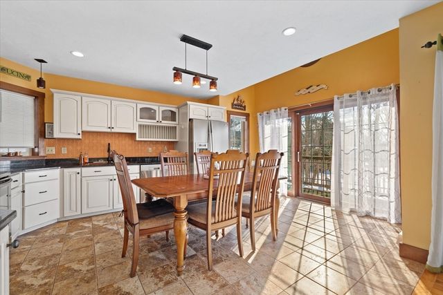 110 Minebrook Rd, Webster, MA 01570