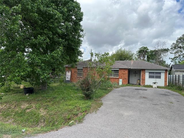 1001 Red Bud Street, Channelview, TX 77530