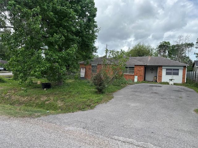 1001 Red Bud Street, Channelview, TX 77530