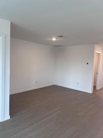 405 McNelly Lane, Sherman, TX 75090