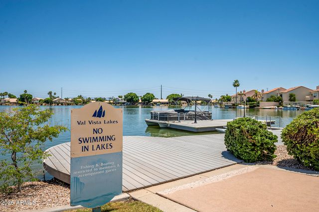 1633 E LAKESIDE Drive 58, Gilbert, AZ 85234
