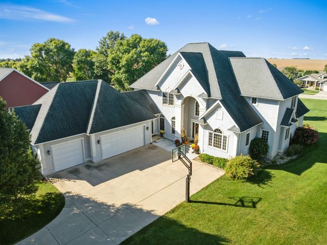 1001 Indigo St, Grundy Center, IA 50638