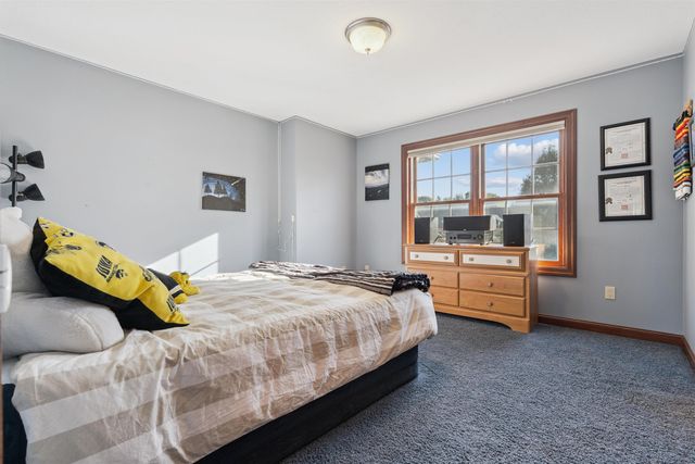 1001 Indigo St, Grundy Center, IA 50638