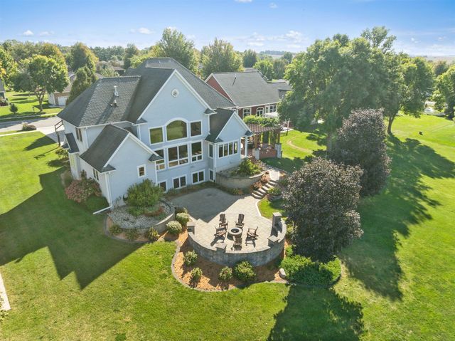 1001 Indigo St, Grundy Center, IA 50638