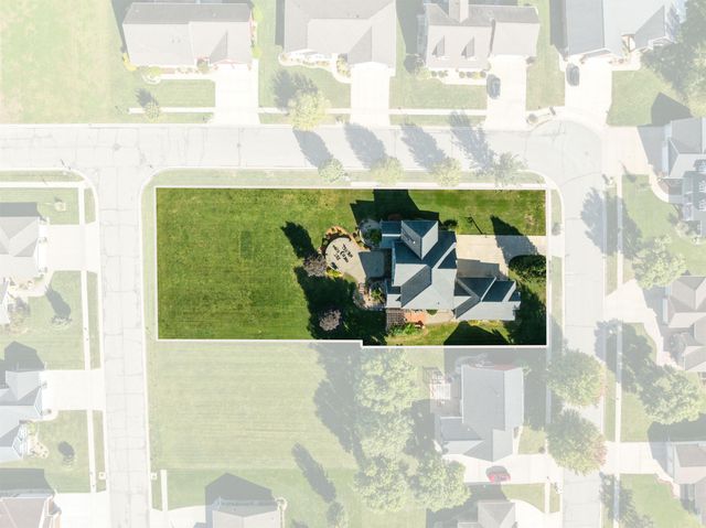 1001 Indigo St, Grundy Center, IA 50638