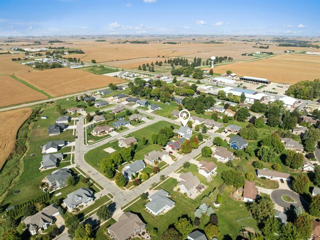 1001 Indigo St, Grundy Center, IA 50638