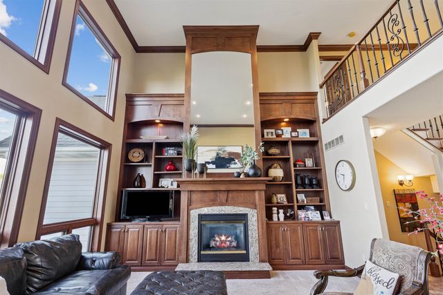 1001 Indigo St, Grundy Center, IA 50638