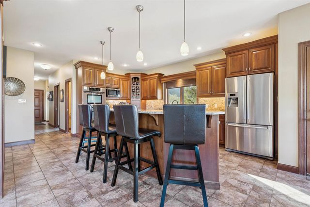 1001 Indigo St, Grundy Center, IA 50638