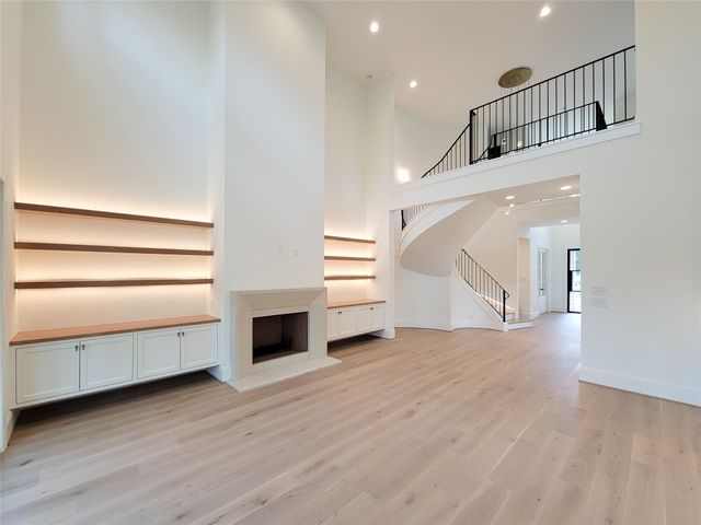 1922 Norcrest Dr Drive, Houston, TX 77055