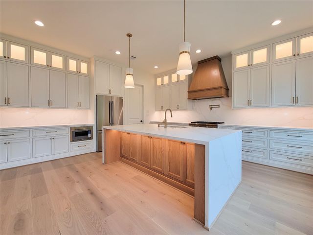 1922 Norcrest Dr Drive, Houston, TX 77055