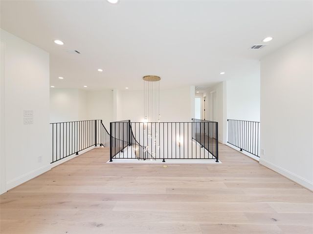 1922 Norcrest Dr Drive, Houston, TX 77055