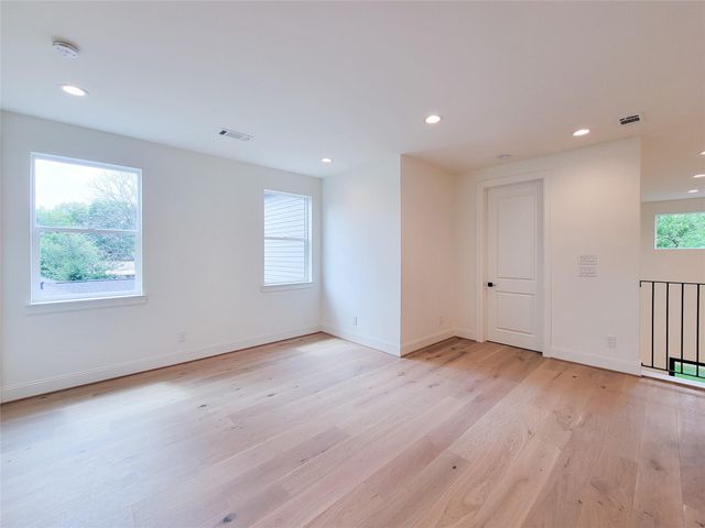 1922 Norcrest Dr Drive, Houston, TX 77055