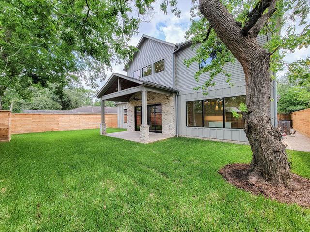 1922 Norcrest Dr Drive, Houston, TX 77055